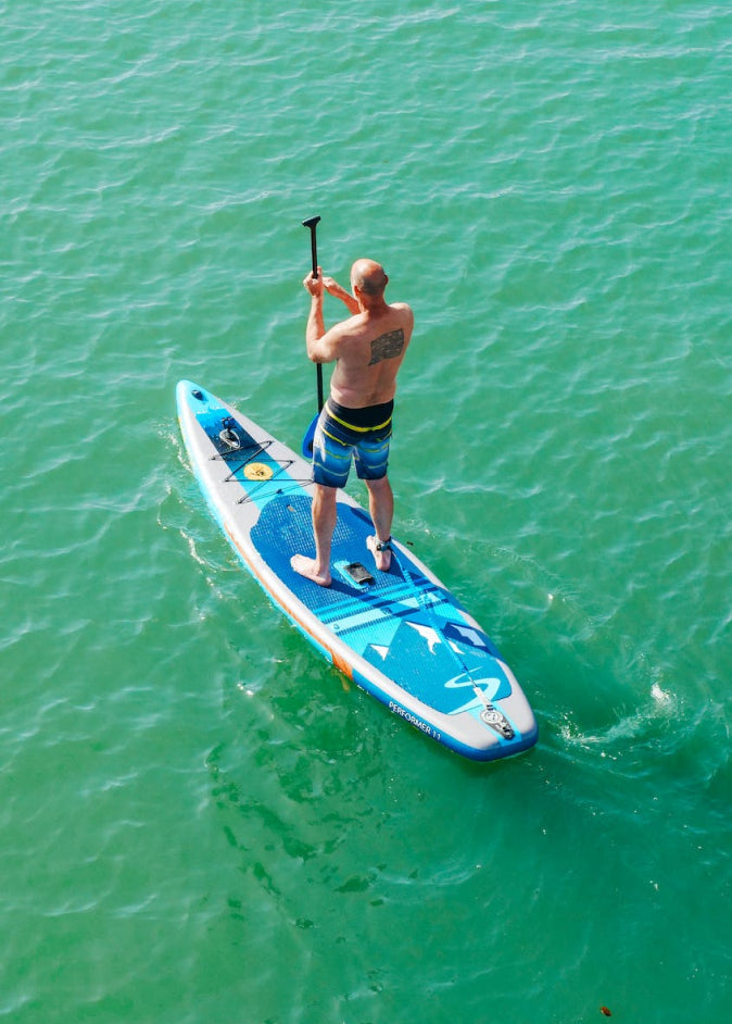KAYAKS